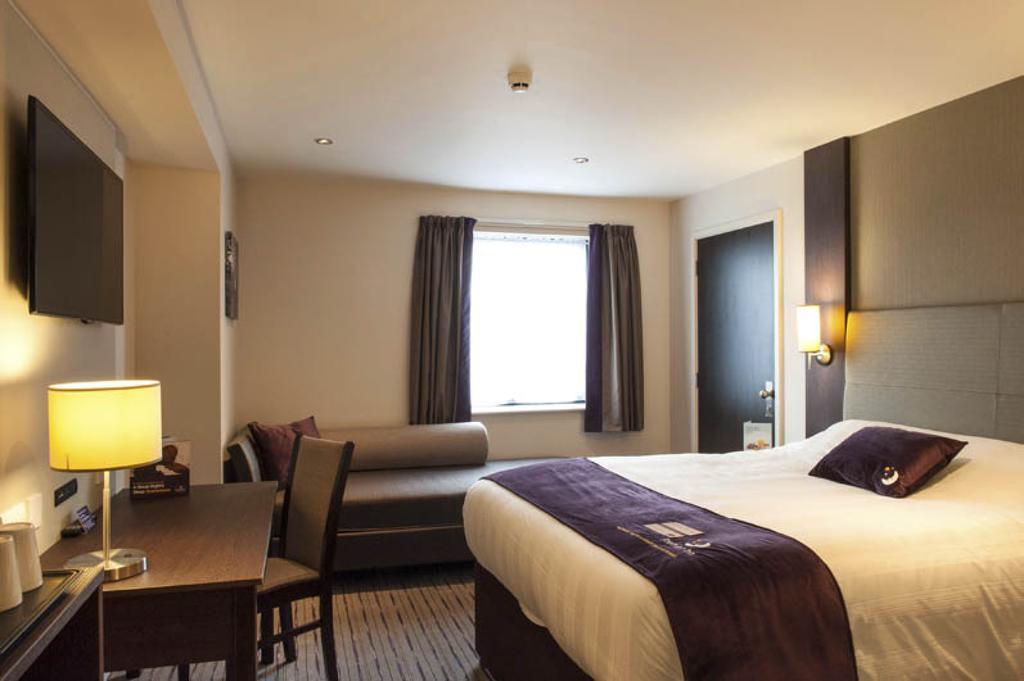 Premier Inn London Greenford Екстер'єр фото