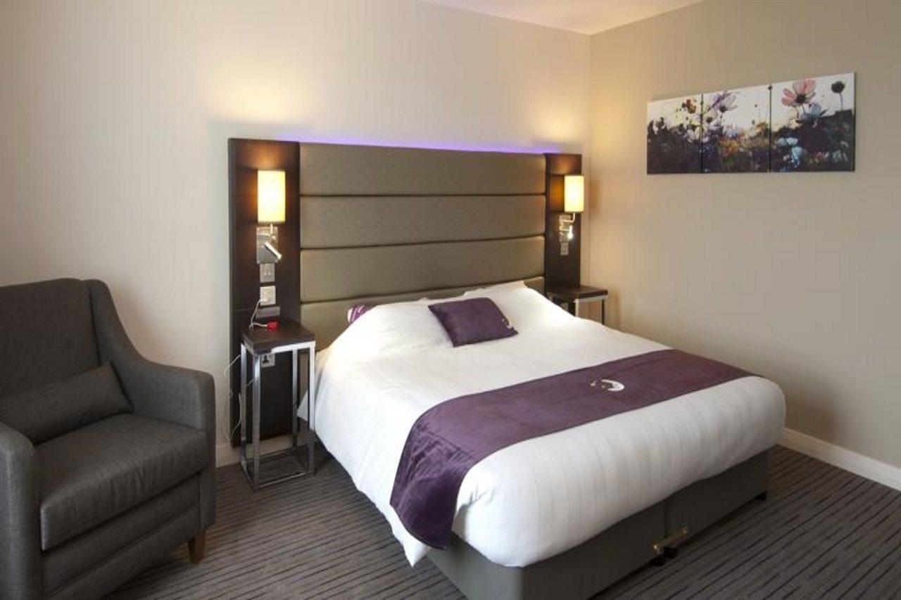 Premier Inn London Greenford Екстер'єр фото