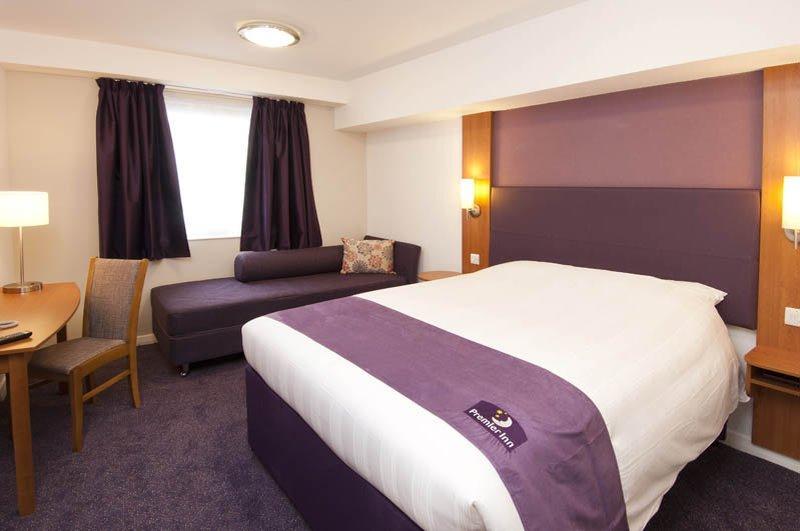 Premier Inn London Greenford Екстер'єр фото